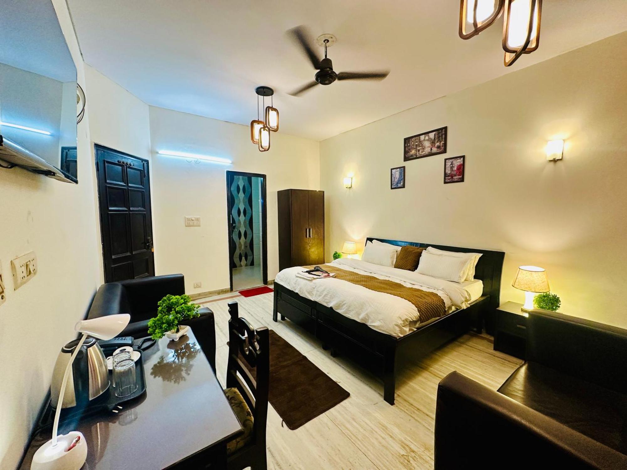 The White Scent-Near Noida Sector 18 Metro Hotel Exterior foto